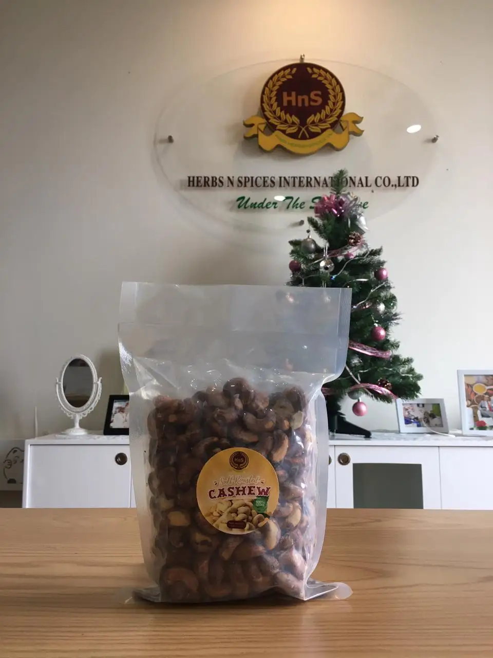 
Hight Quality Roasted Cashew Nut A240 Viet Nam 