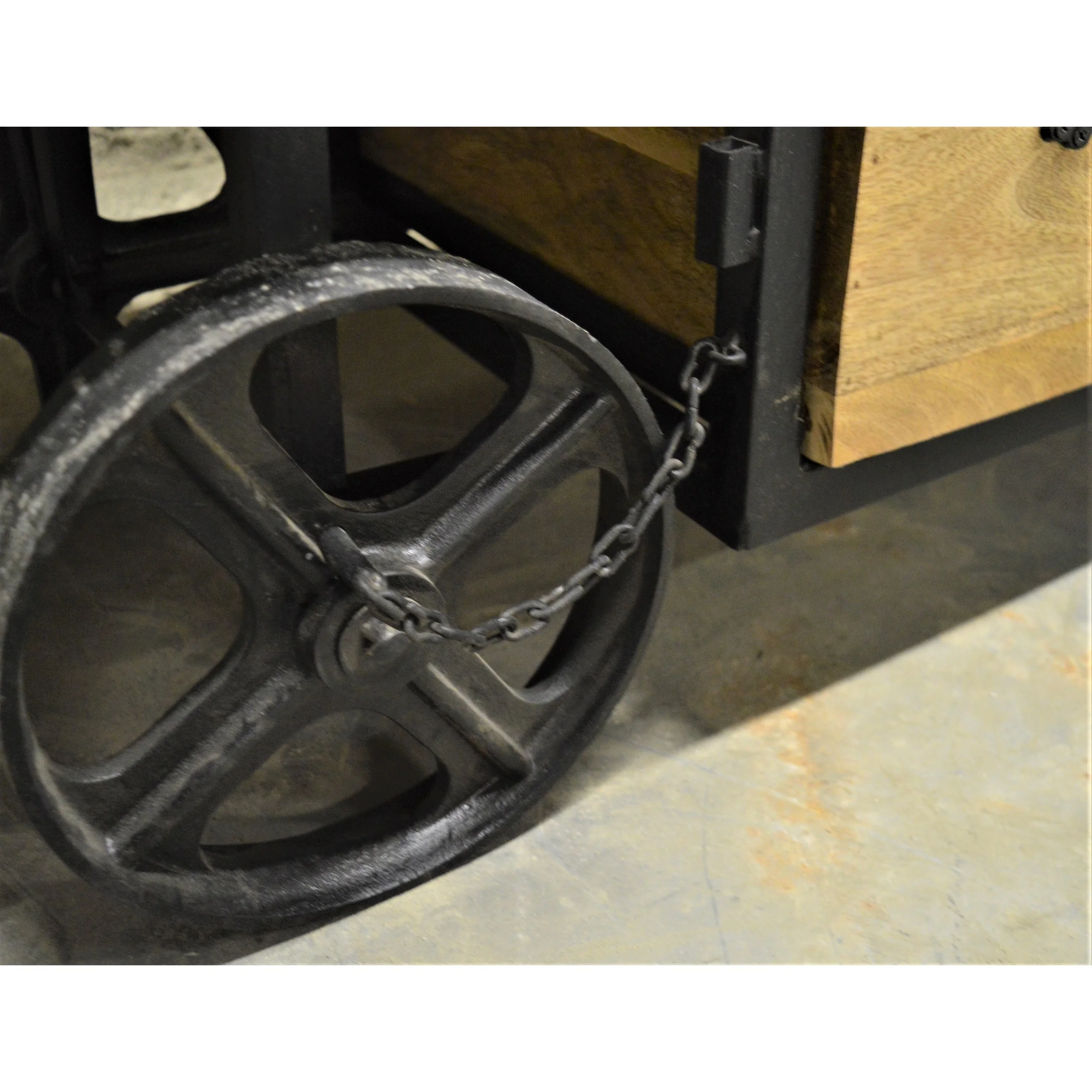 Industrial 2024 High selling console table with storage and wheels New design vintage style industrial console with wheels