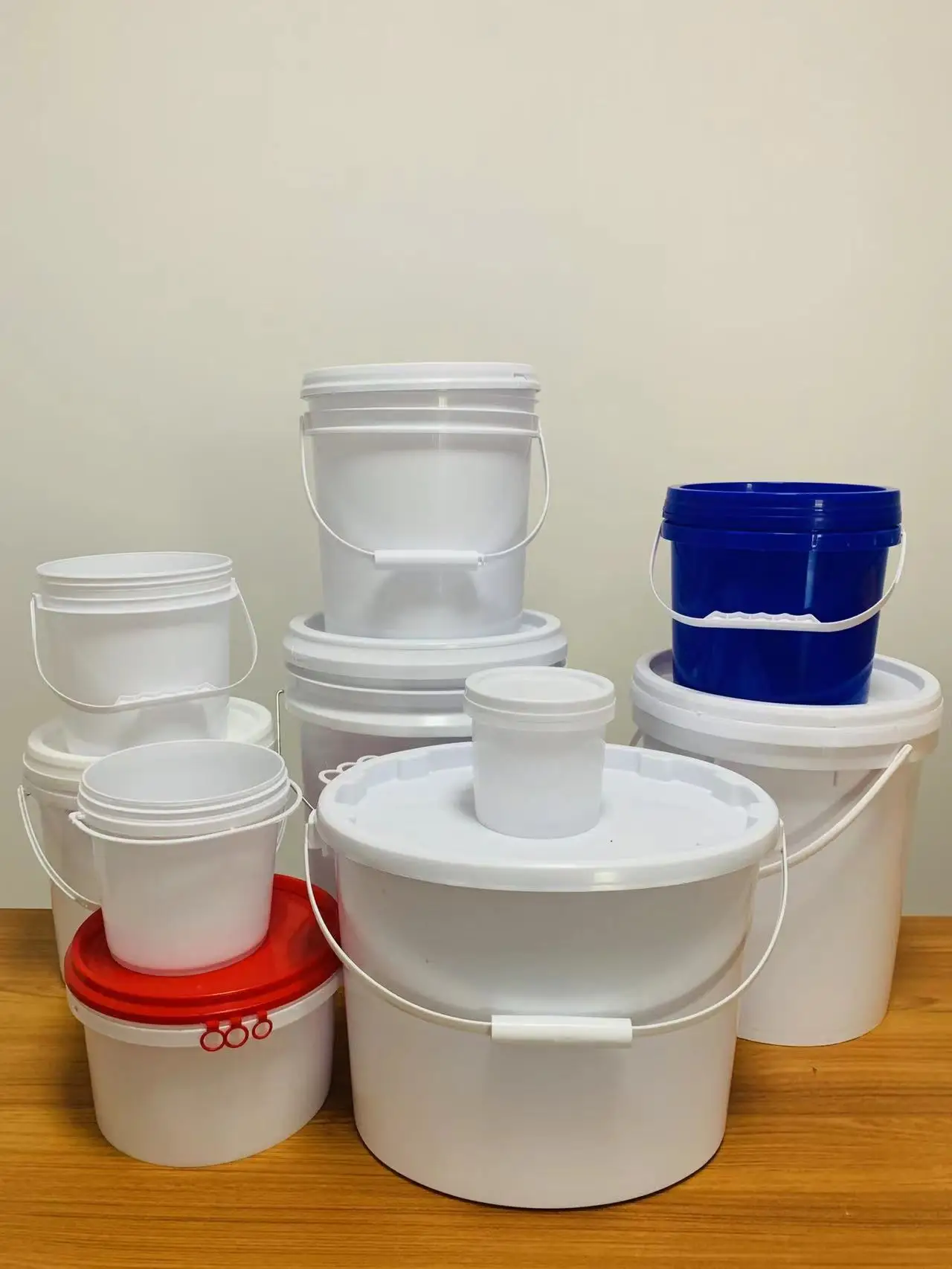 Plastic Buckets, Antifreeze pile, Bubble Tea Cup, Environment Friendly PP Customized Logo, Size, Candy Can.