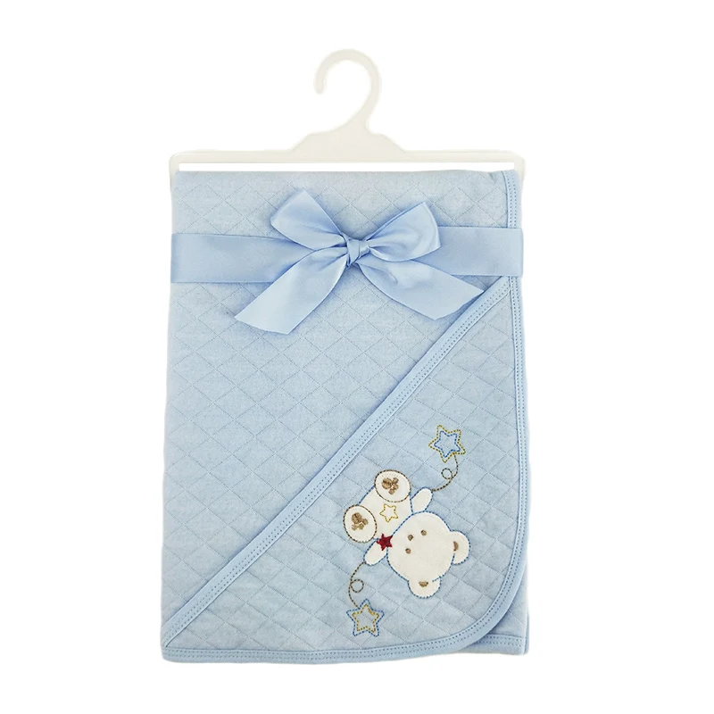2021 Soft High Quality moving hooded quilt for infant  3-layer 100% Cotton Baby hooded blanket with cute pattern