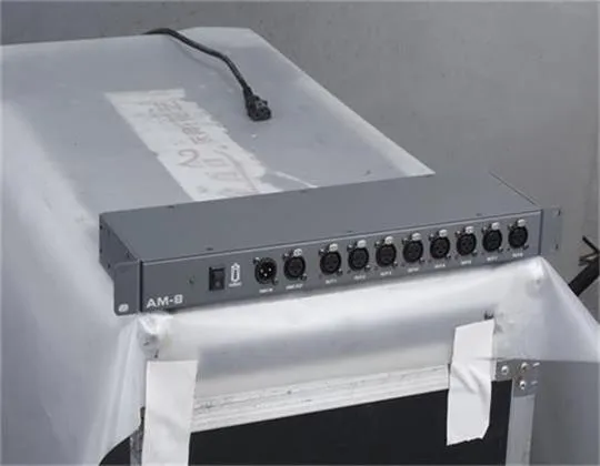 Profession Signal Controller DMX 8CH Splitter DMX512 Light Stage Lights Signal Amplifier 8 Way