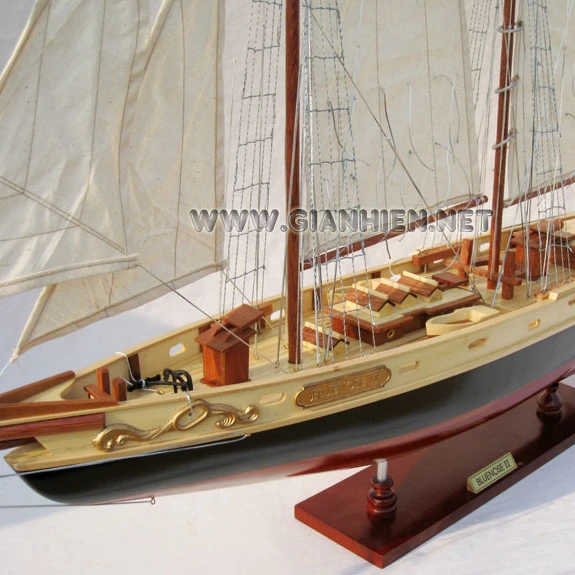 BLUENOSE II SAILING YACHT - WOODEN MODEL BOAT