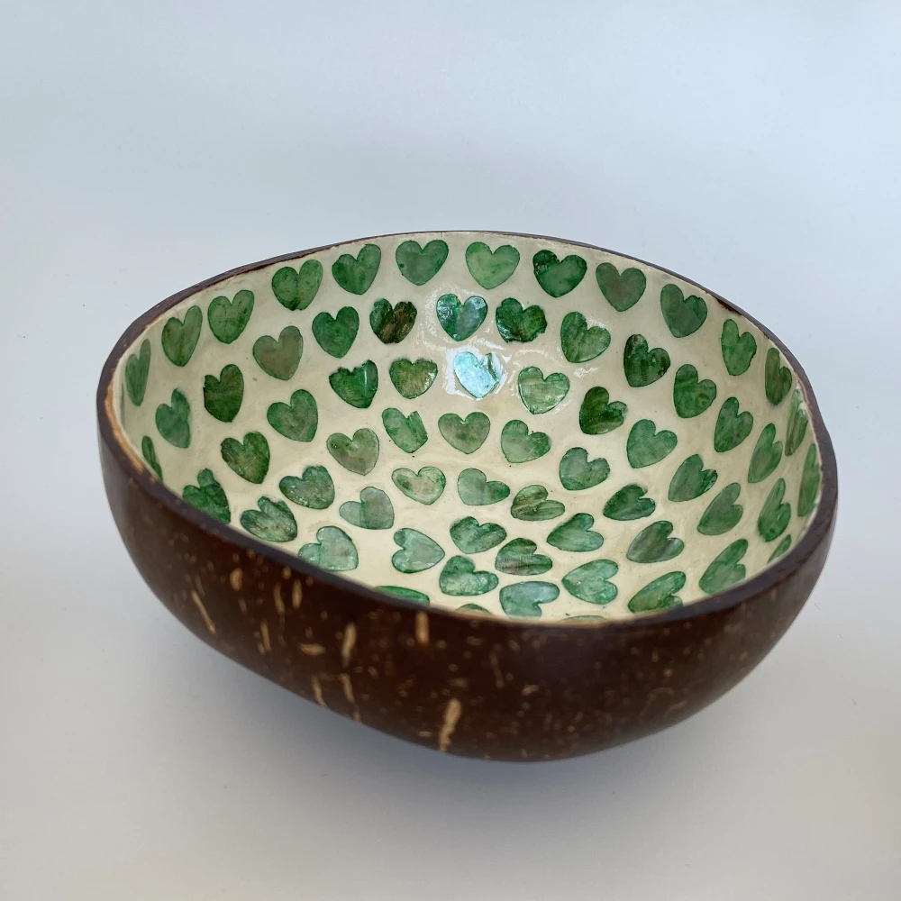 Handmade Coconut Shell Bowl with ATM Sea Shell Within Heart Patterns Onside OEM ODM Customize Accept