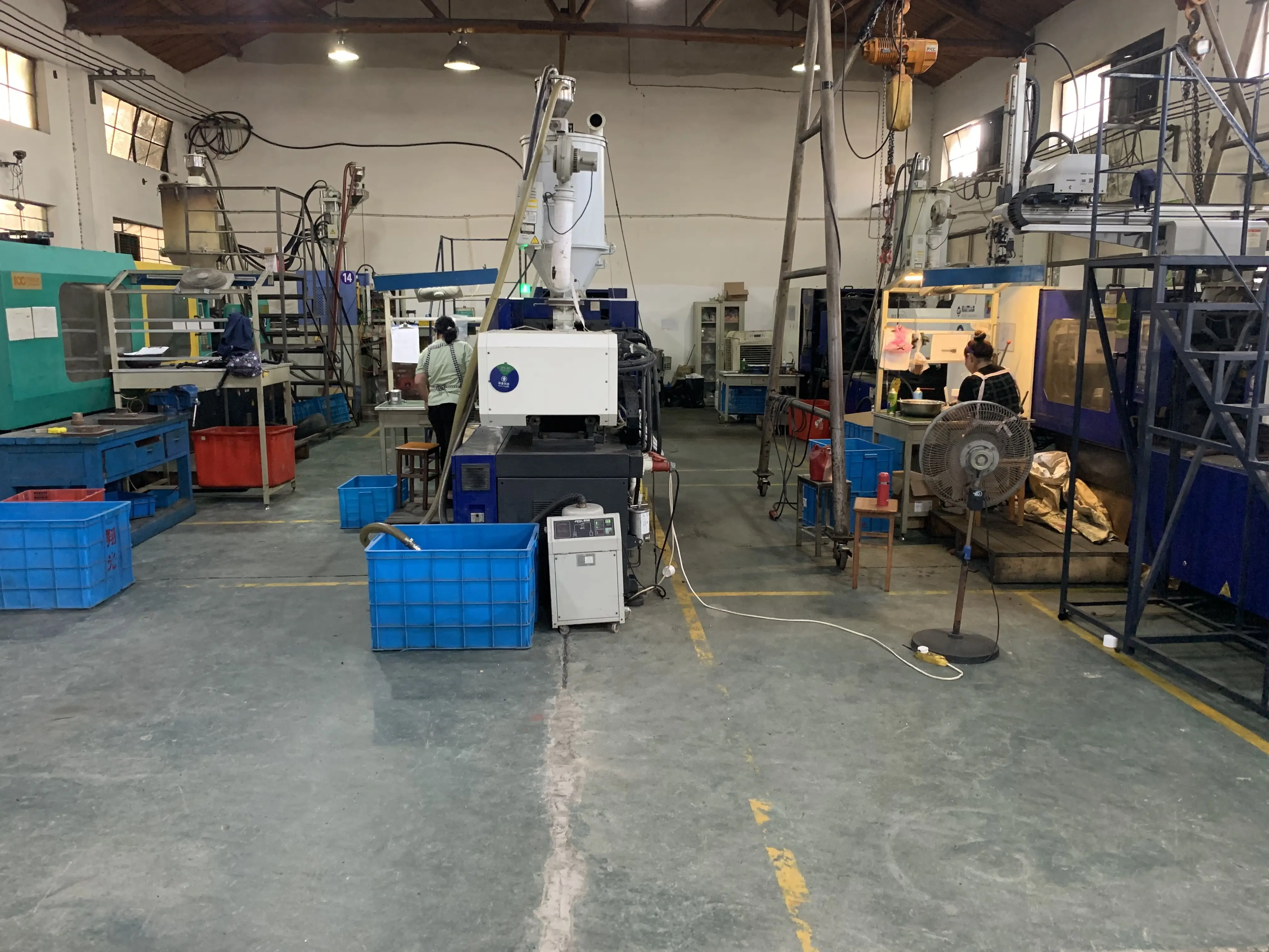 Autoparts PCV hose OE 06E103217AE  For AUDI A7 2011-2014   A8 2010-2017