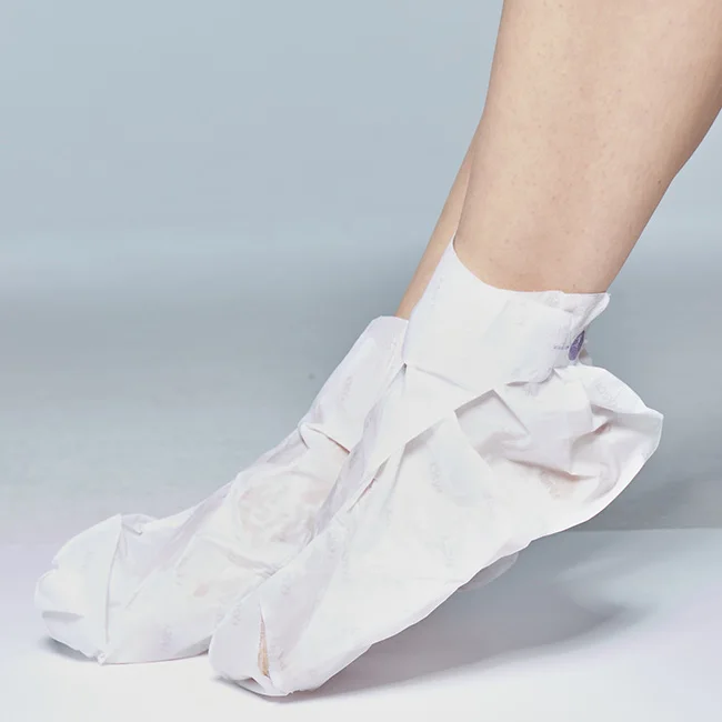 Quality Assurancr Dual layered shine Moisturizing Foot Mask with removable tiptoes