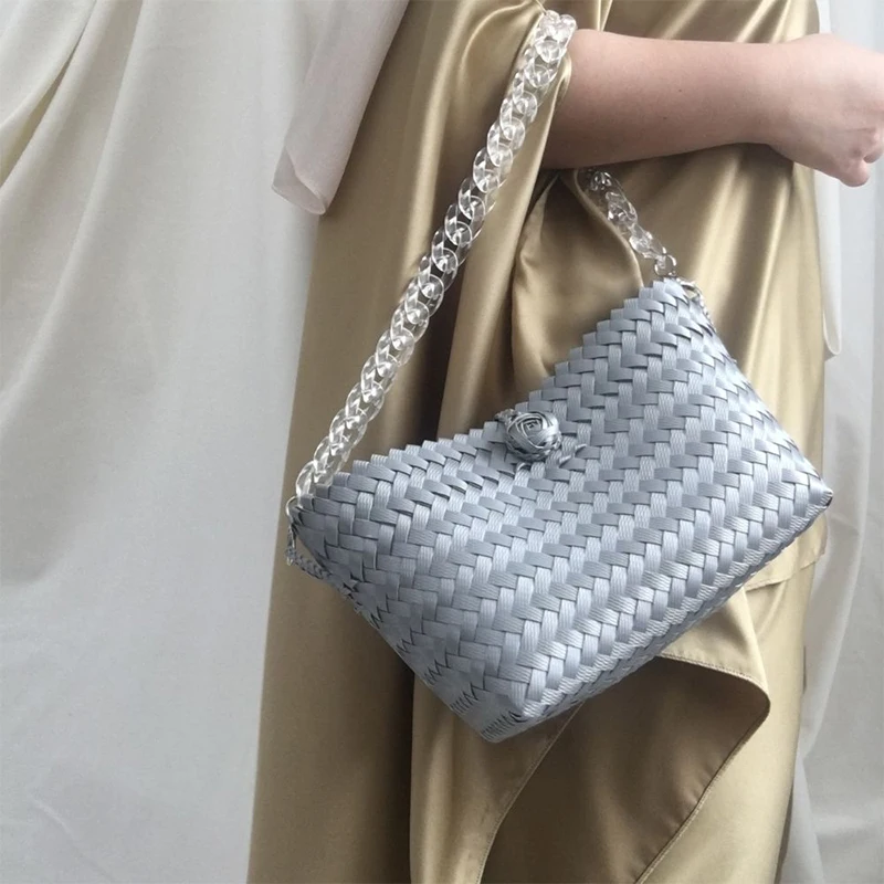 Новое поступление плетеная сумка-мессенджер Janur PAKU в фиолетовом цвете можно менять ремешок чтобы соответствовать каждому наряду