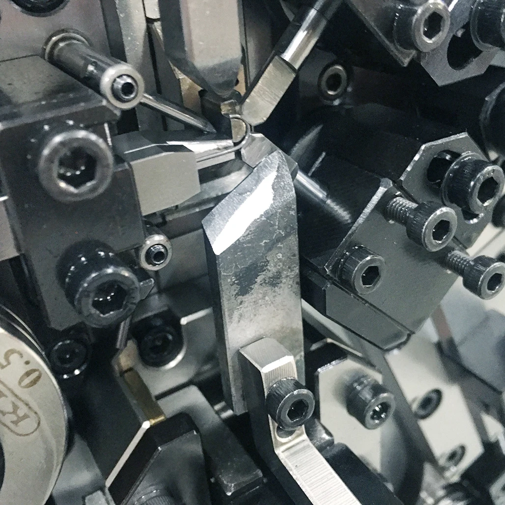 Taiwan SIMCO CNC 5-axis Spring Coiler Coiling Machine