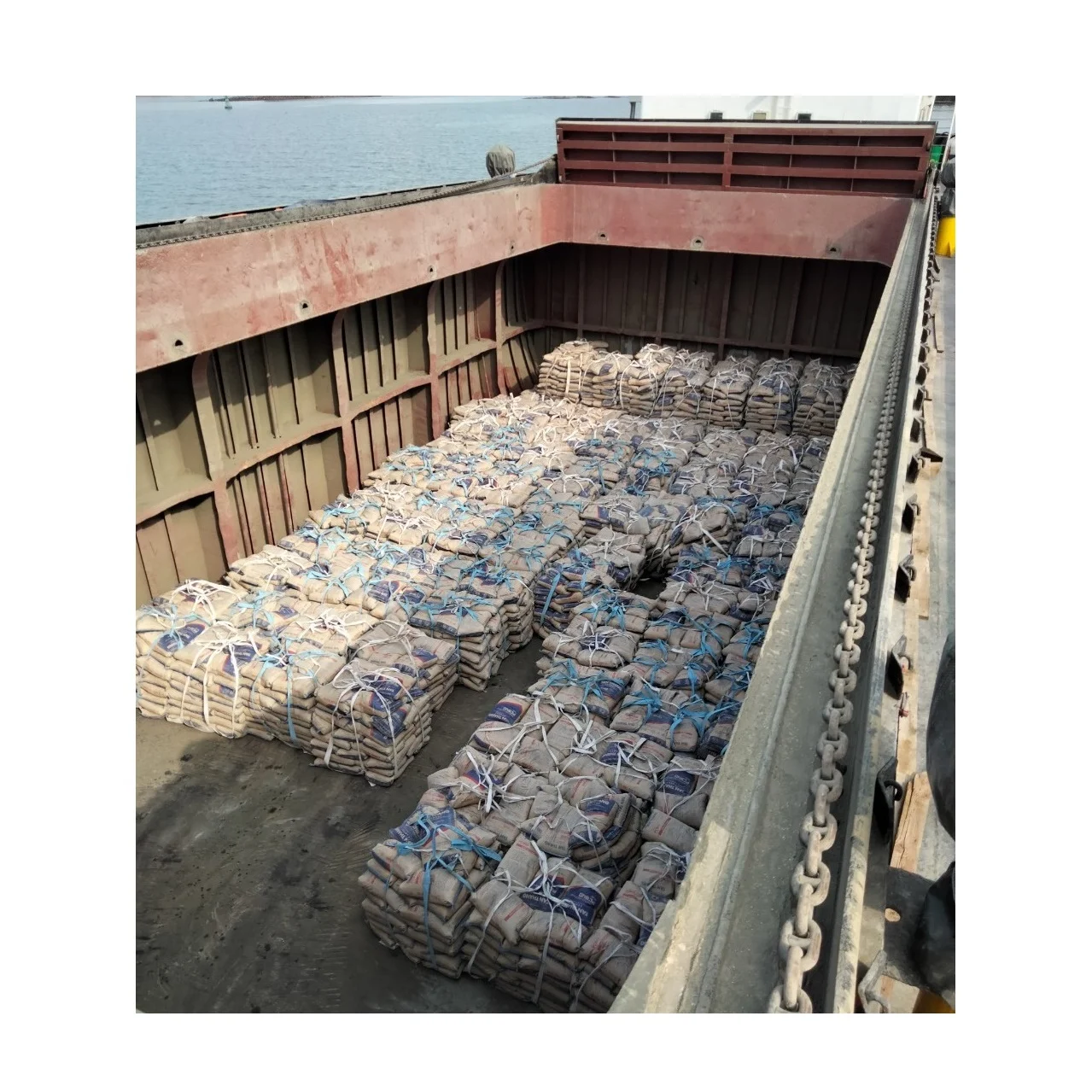 Wholesale VIetnam Supplier Grey Portland Cement CEM I 42.5R