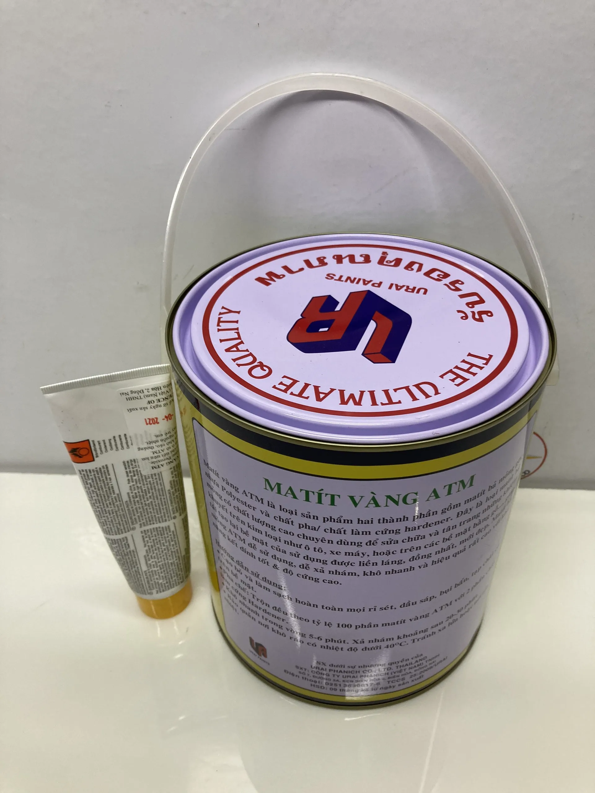 
Yellow 100% Polyester Resin and Hardenner Poly Puty 