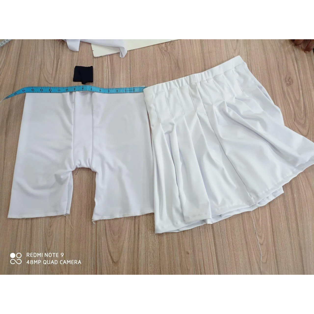 Лидер продаж теннисное платье без рукавов с вырезом шортами Женская дышащая короткая теннисная юбка на заказ