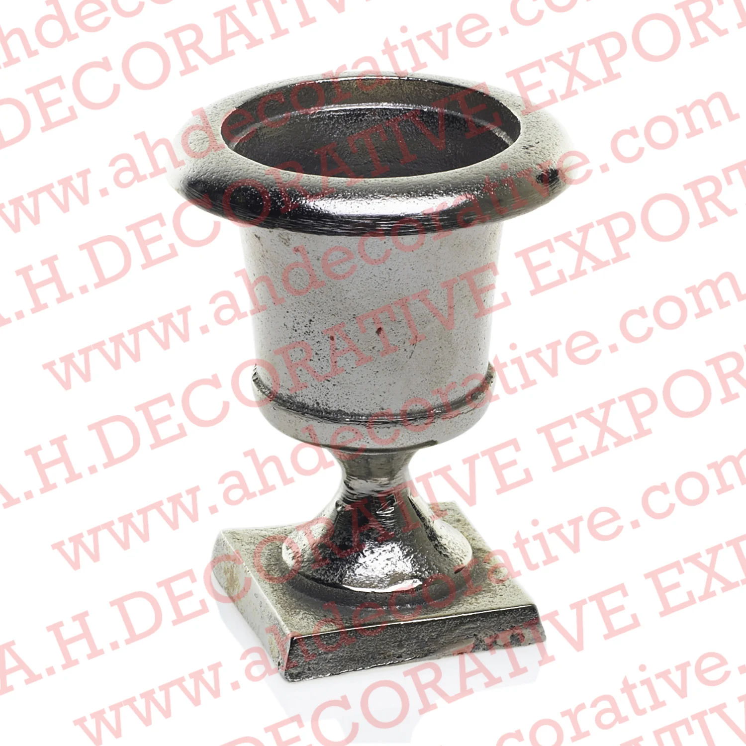 Garden Decorative Floor Urns Planter for Sale High Quality Metal Nickle Plated Urns Flower Vase for Wedding Centerpieces