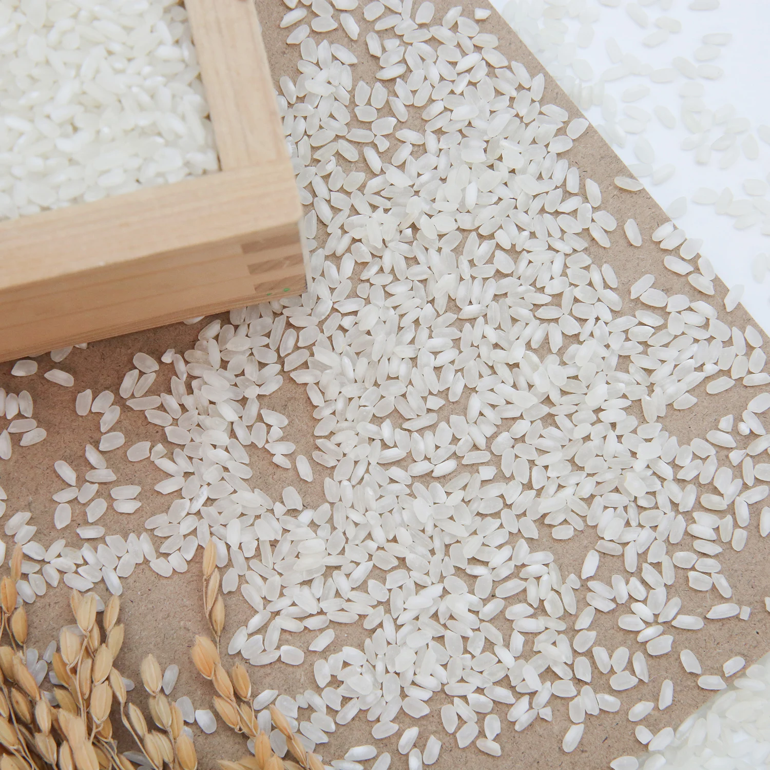 Мягкий двойной полированный хорошо отбеливаемый белый рис с сортировкой среднего зерна из Вьетнама