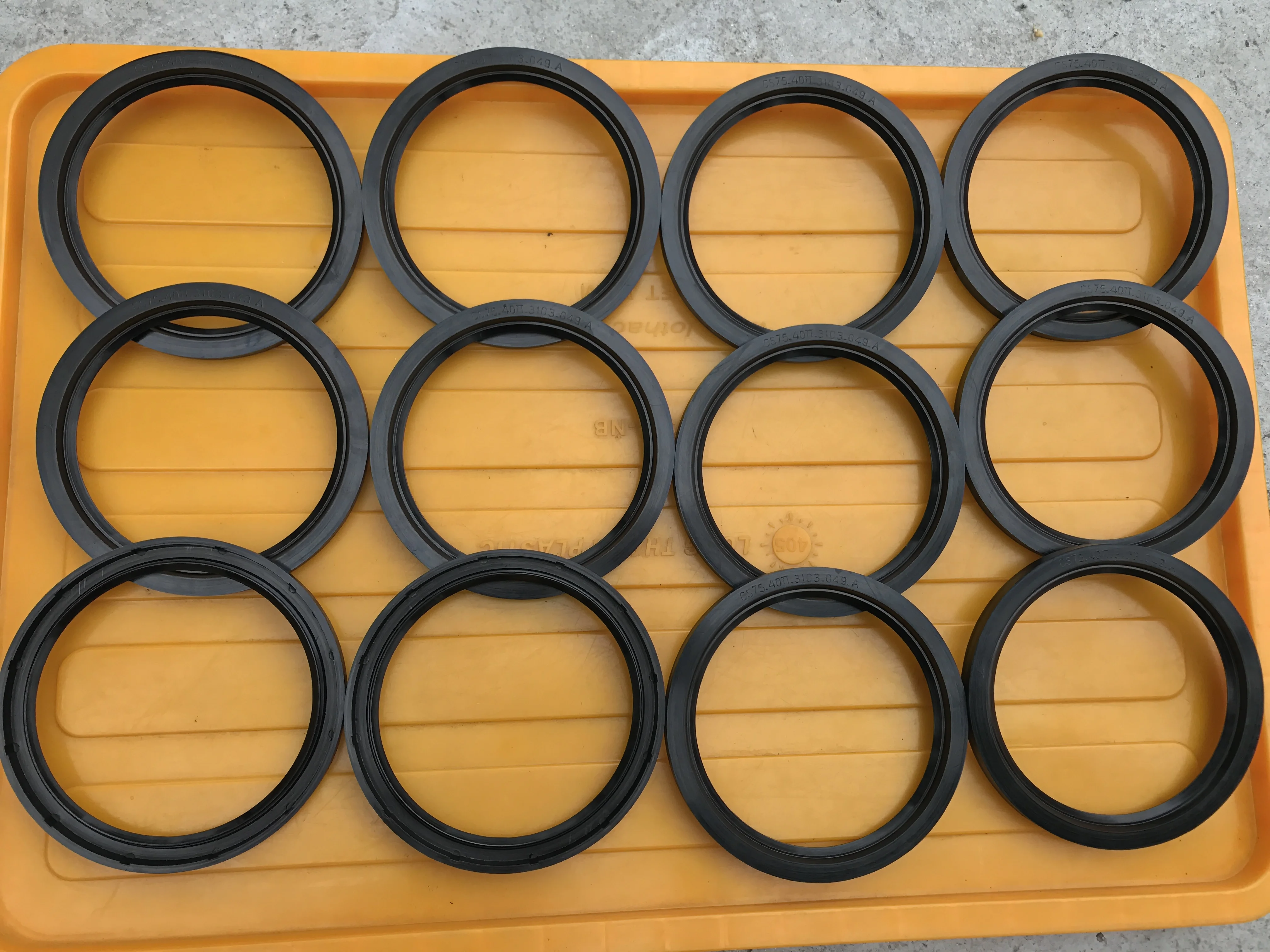  Резиновые запасные части/техническая резина/резиновые изделия на заказ автомобильные части резиновые детали