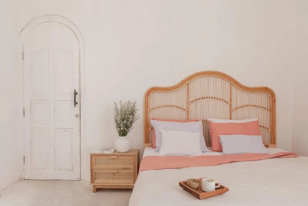 Винтажное постельное белье из натурального ротанга