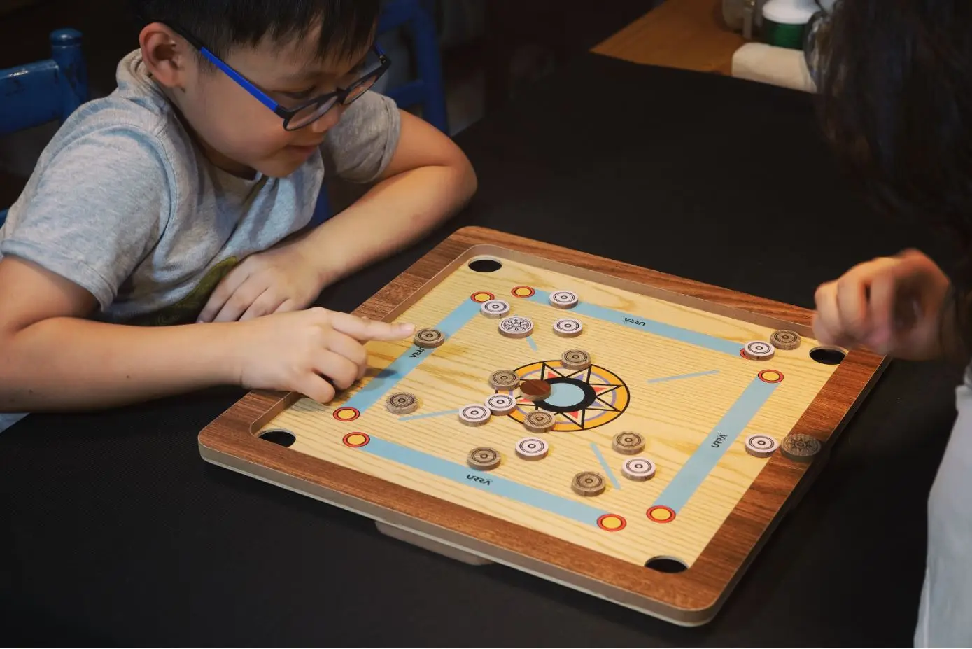 «Классическая Интерактивная пластиковая доска carrom высокого качества по низкой цене»