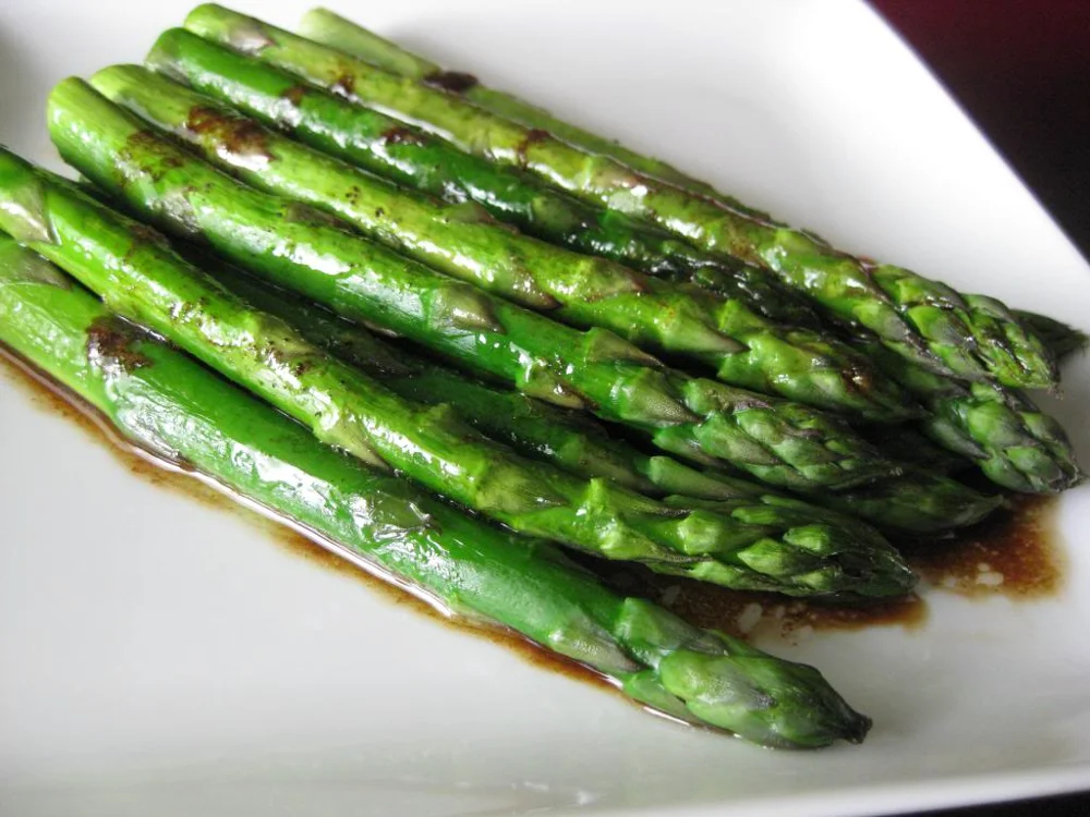 Fresh Green Asparagus Cheap Price From VietNam (+84589330283/Ms Daisy)