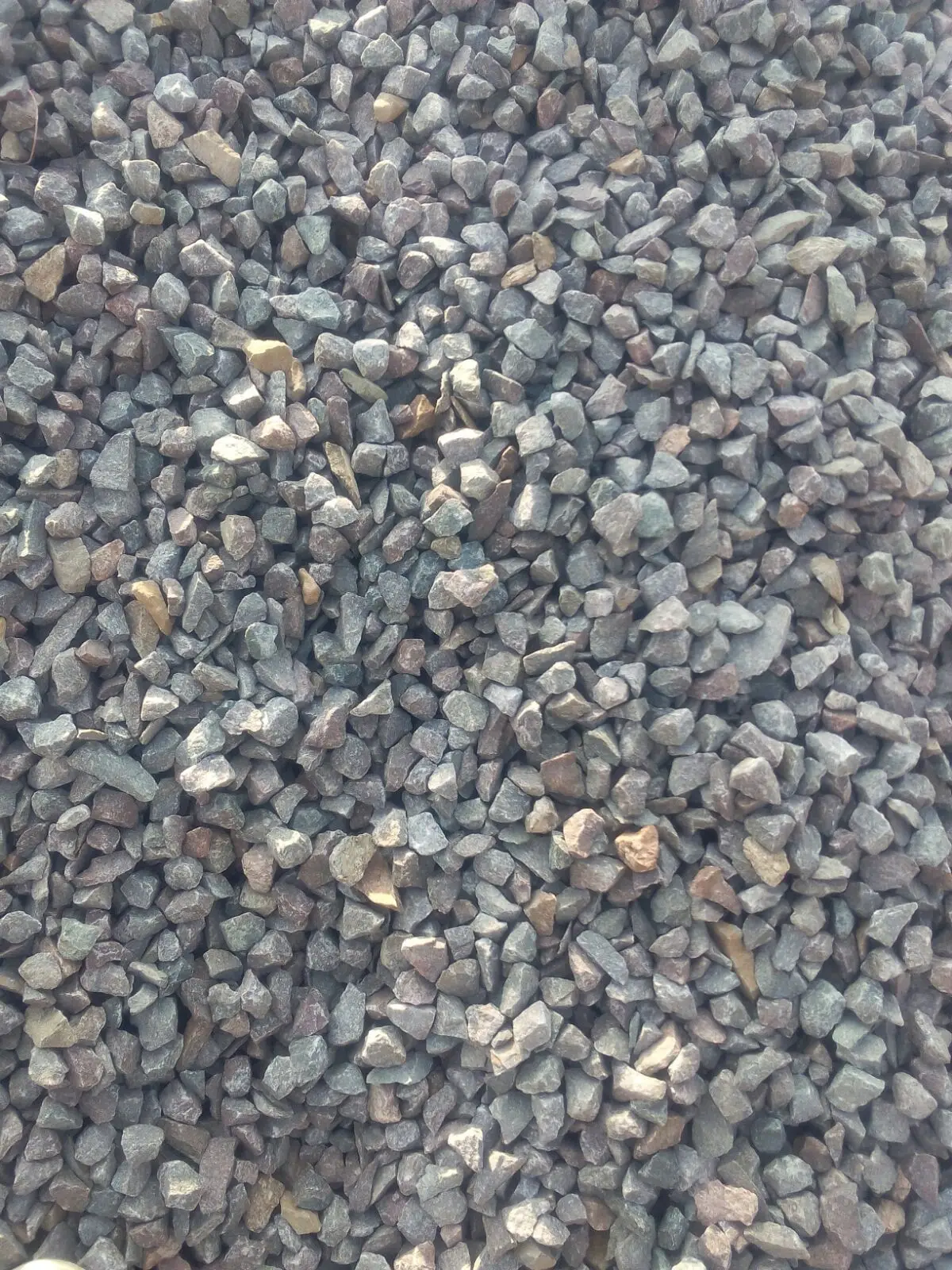 INDIAN SUPPLIER OF GRANITE GREY CRUSHED AND WASH POLISHED AGGREGATE CHIPS
