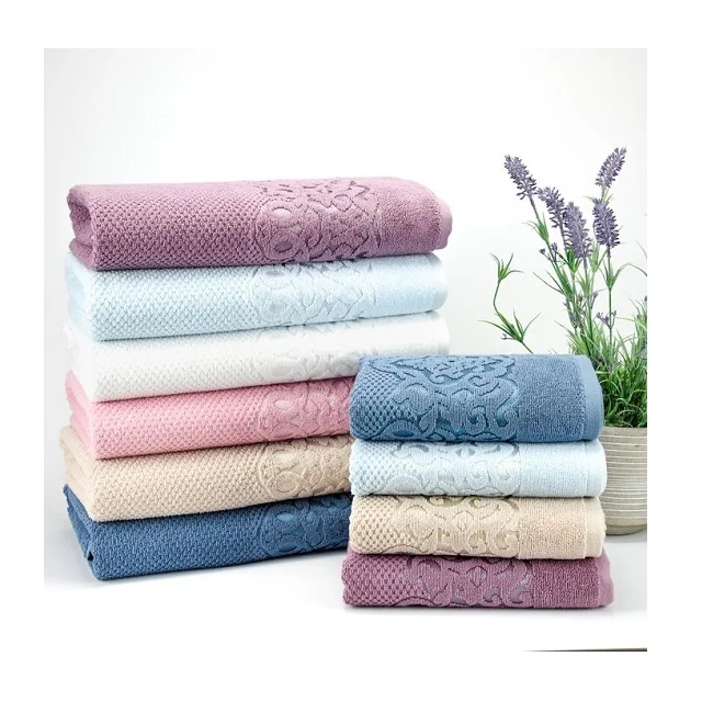 Customizable 2022 Top Quality OEM Causal And Unique Design Dyed Jacquard Towels Available In Stock For Cheap Prices