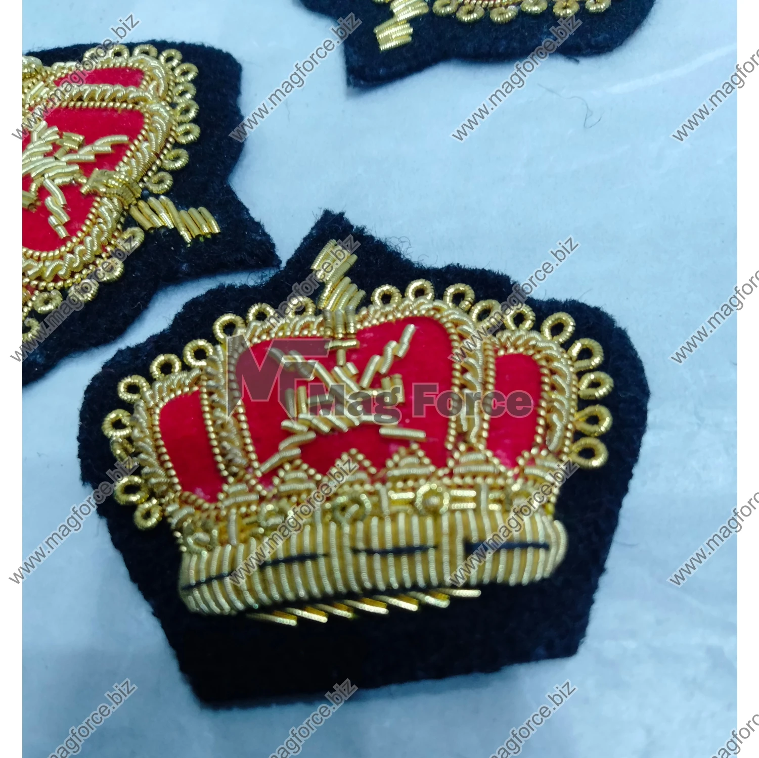 High Quality Hand Embroidery Badges Caterer Crown Trade Gold On Navy Crown Bullion Wire Embroidered