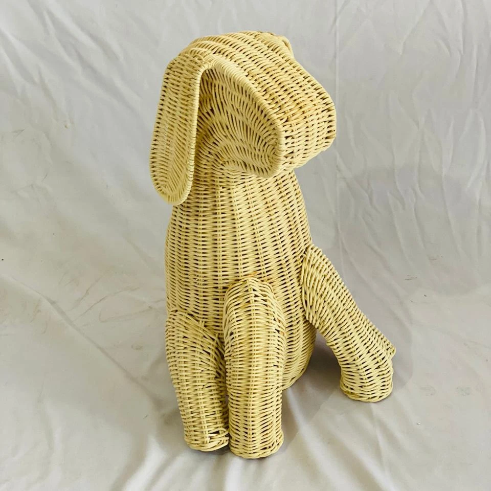 Christmas gifts woven rattan handicraft baskets hot selling animal dog shaped decoration baskets for sales