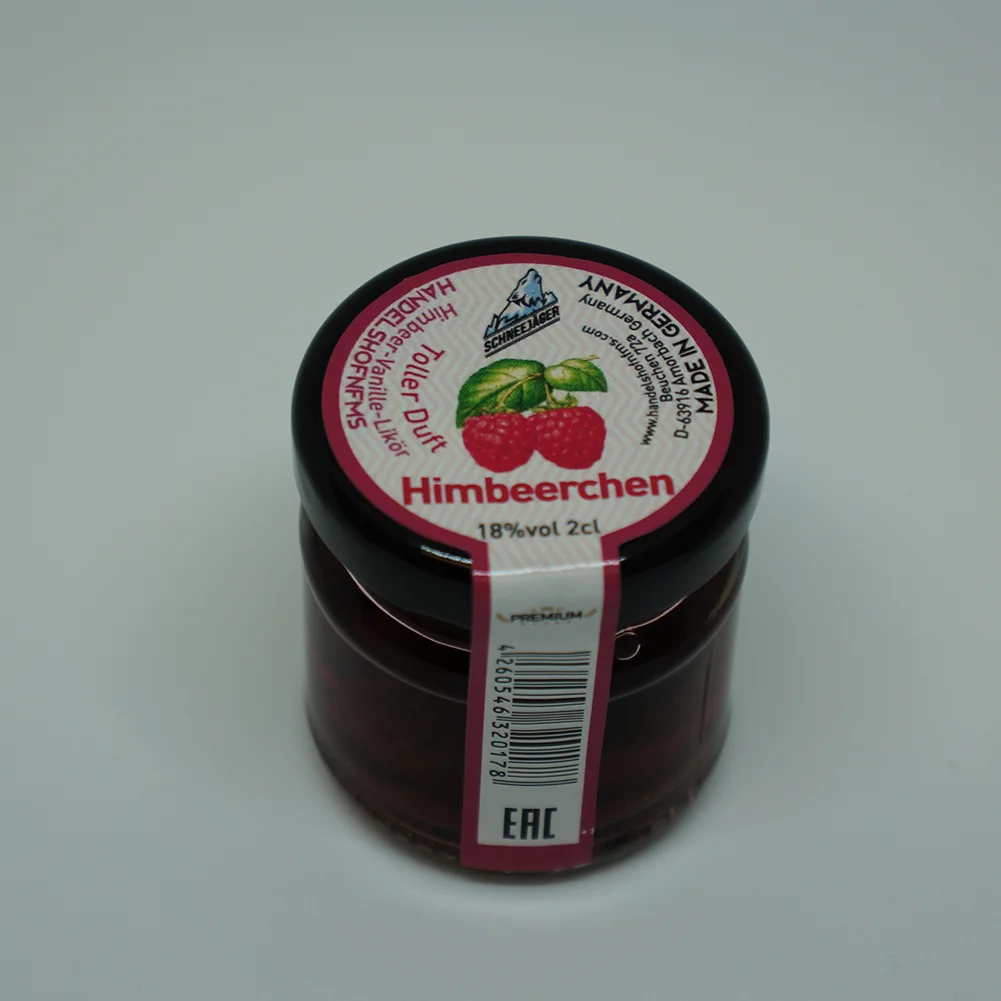 
 Коктейльный малиновый ликер с ягодами 18% Schneejager  