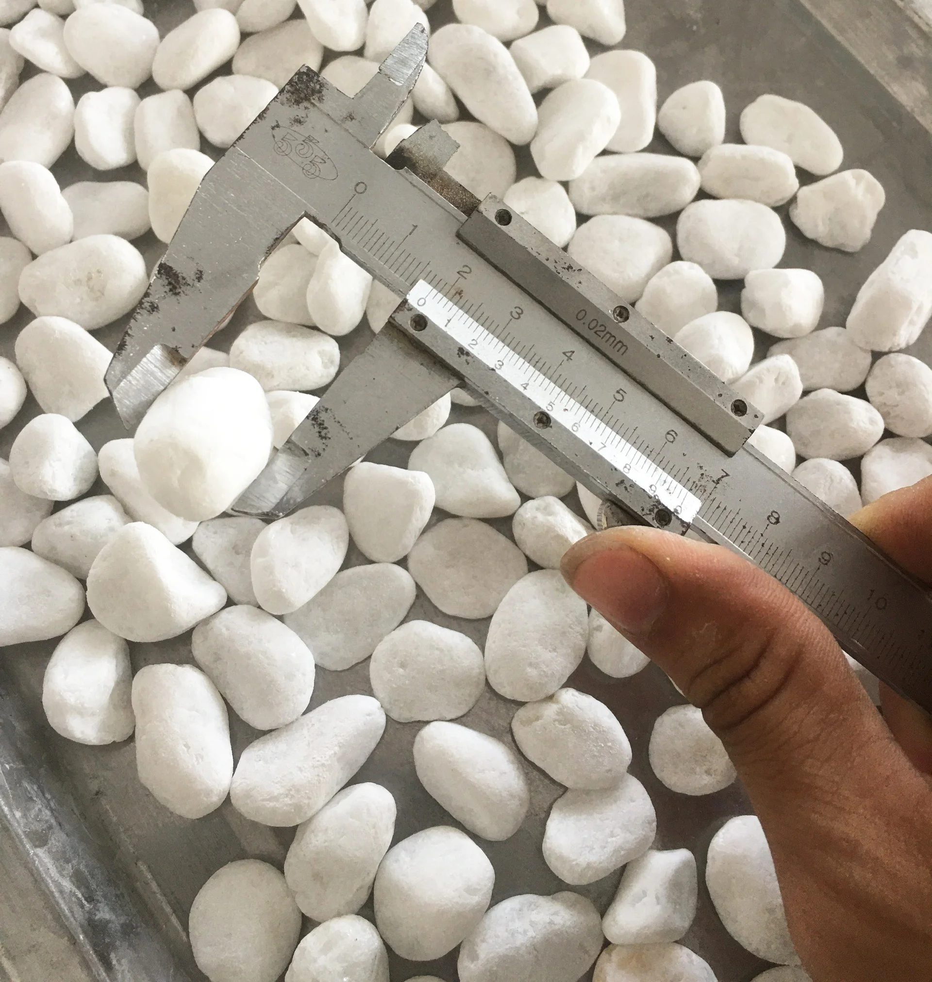 Оптовая продажа черные камни для украшения дома брусчатка сада