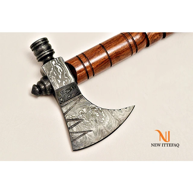 Топор дамасский ручной работы с деревянной ручкой и кожаным футляром