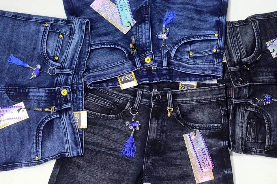 Джинсы Брюки большой выбор подержанных машин для мужских и женских превышения