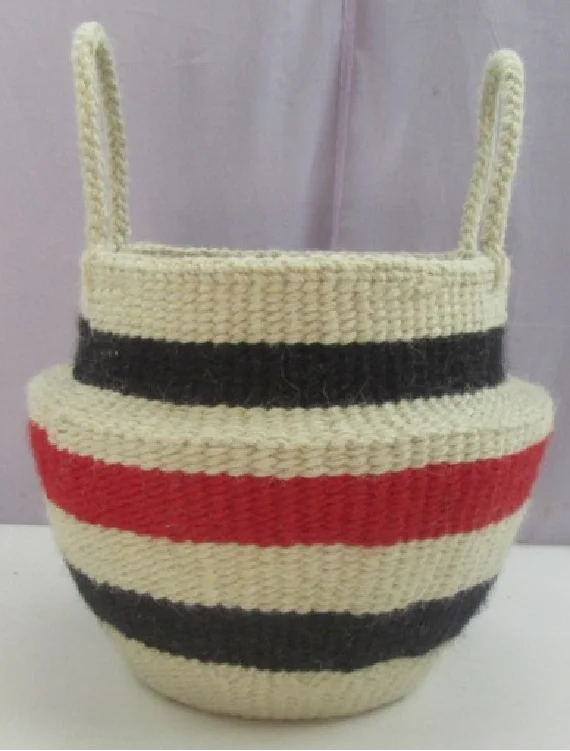 Natural Organic Handy Crafts Medium Black and Natural Seagrass Calista Tote Basket in 2022 Basket tote, World market, Sea grass