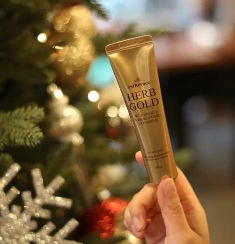  Крем для глаз DEOPROCE с гиалуроновой кислотой