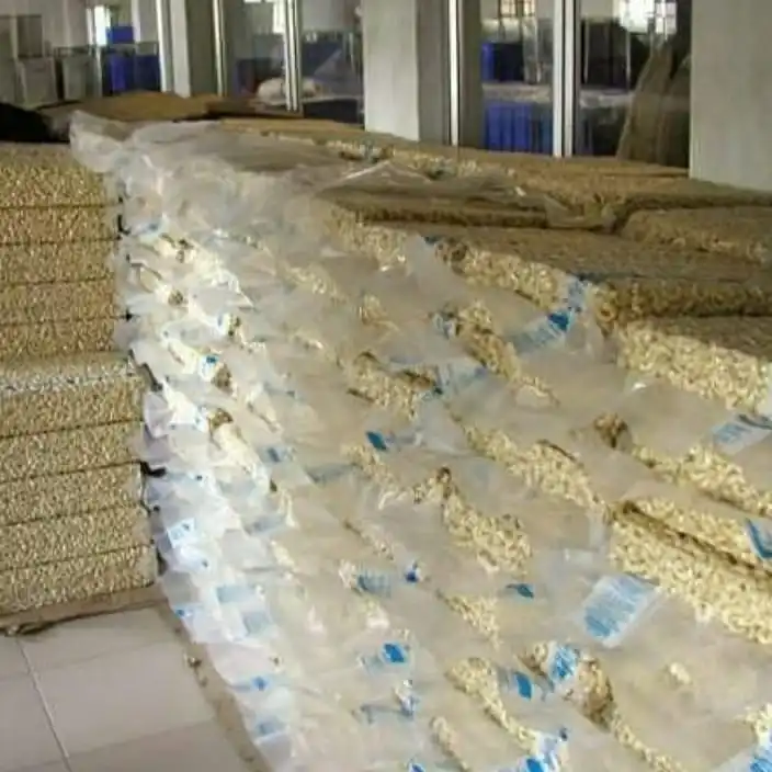 
Wholesale High Quality Raw Cashew Nuts All Size Raw Cashew Nuts W180 W240 W320 W450 Cashew Nut 