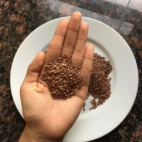 Органические коричневые льняные семена, объемная упаковка (25 кг, 55 фунтов)