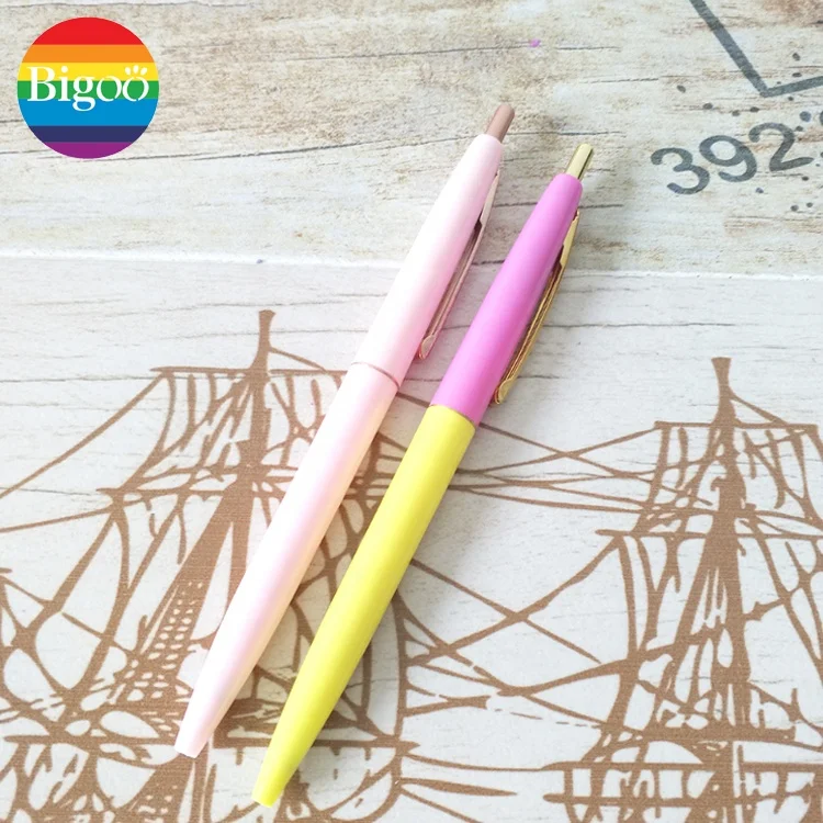 Retractable advertising ballpoint pen with metal clip stick plastic pen with customized logo for promotional
