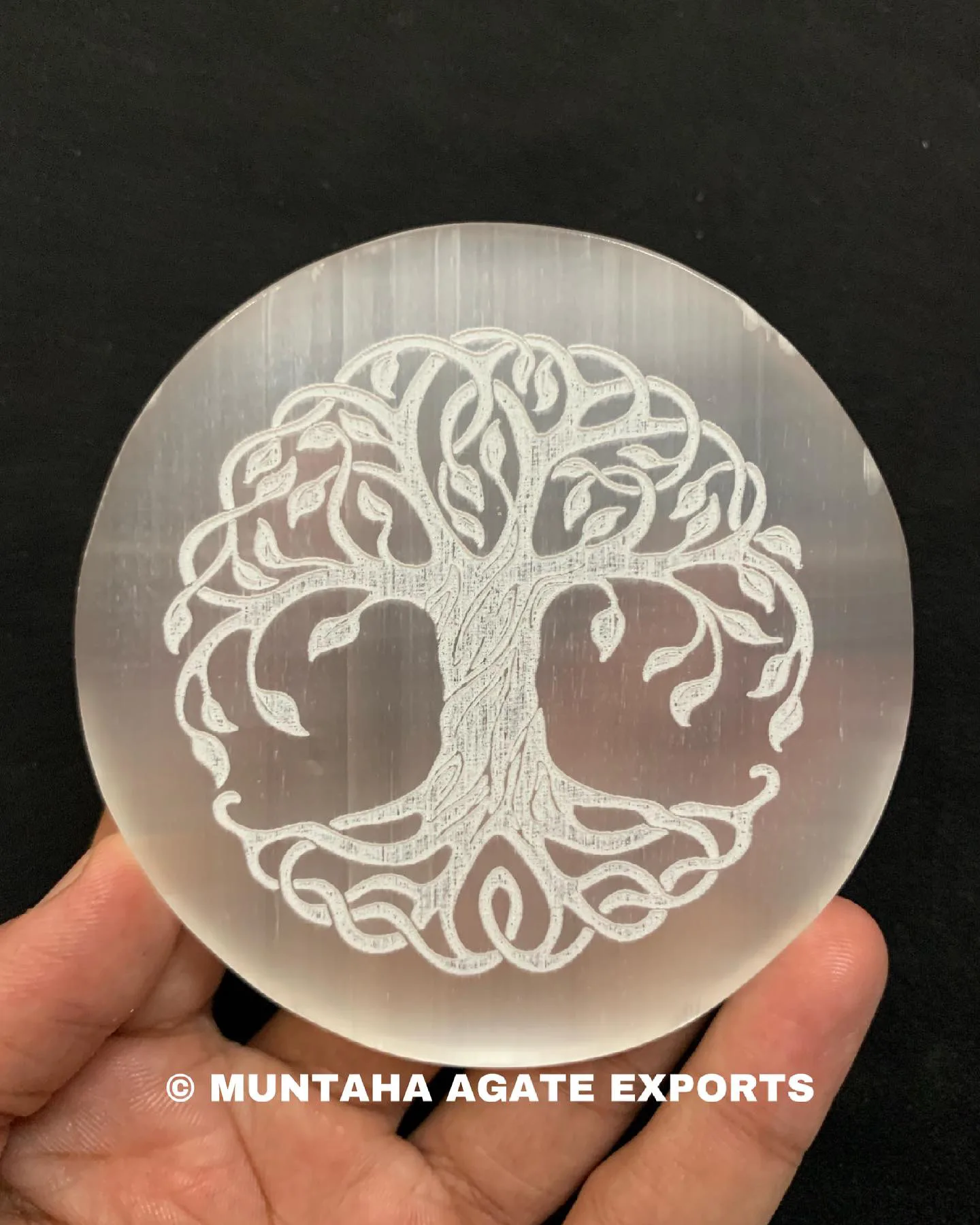 Beautiful Flower Life Engraved Selenite Charging Plate White Crystal Material round Circle Shape with Muntaha Agate Circle Shape