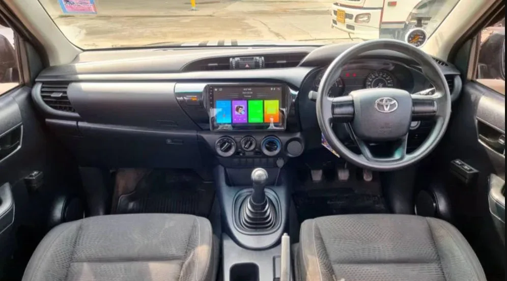 TOYOTA HILUX SMART CAB 2WD From Thailand Used Cars yr2017