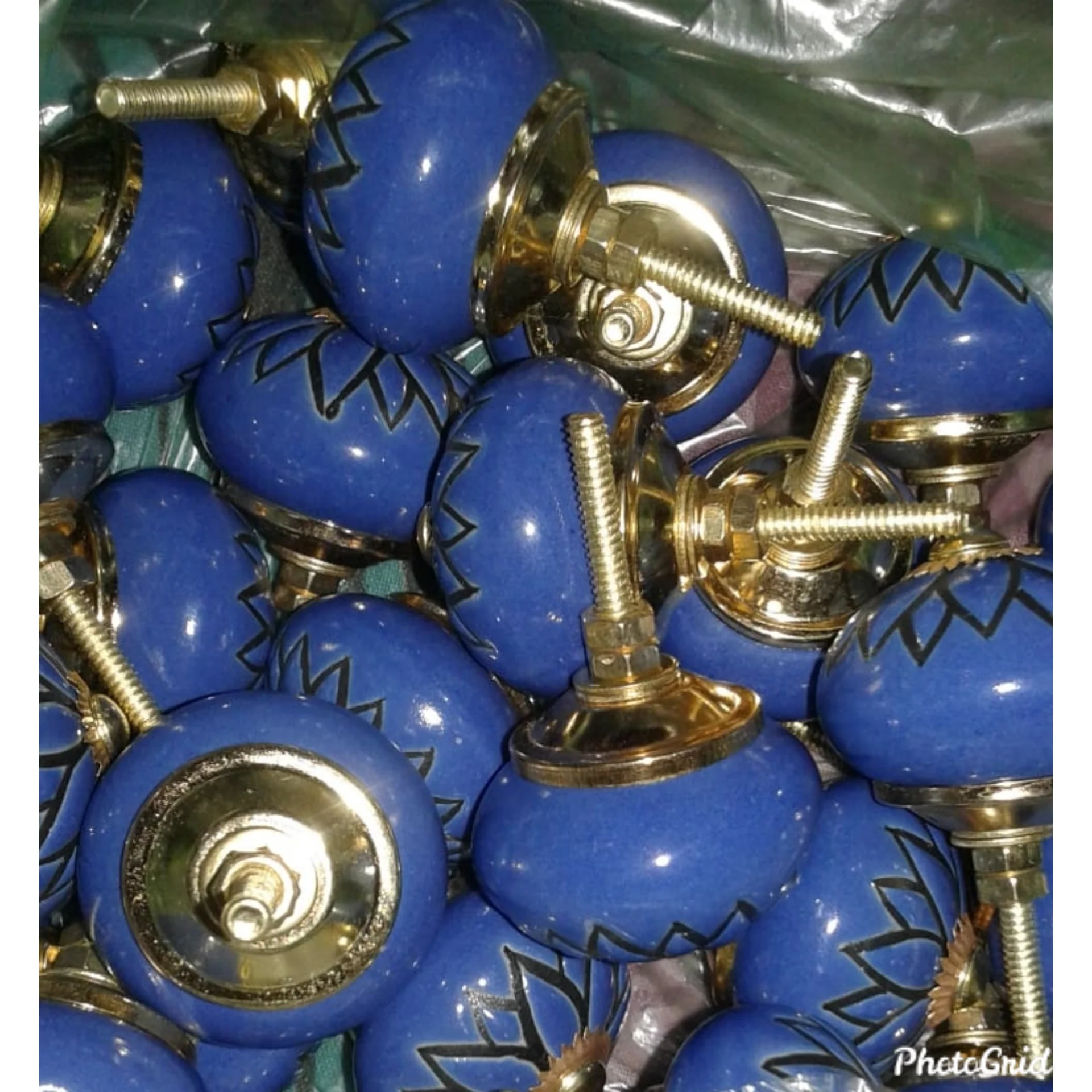 INDIAN CERAMIC DOOR AND DRAWER KNOBS