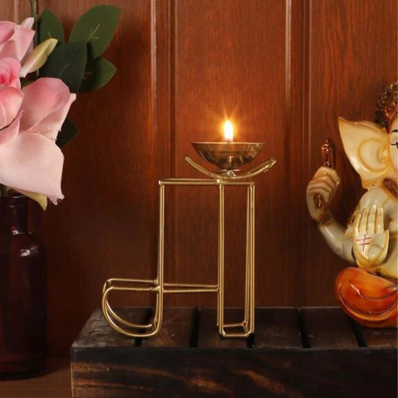Подставка для масляной лампы из золотистого металла Maa Akhand WICK Diya