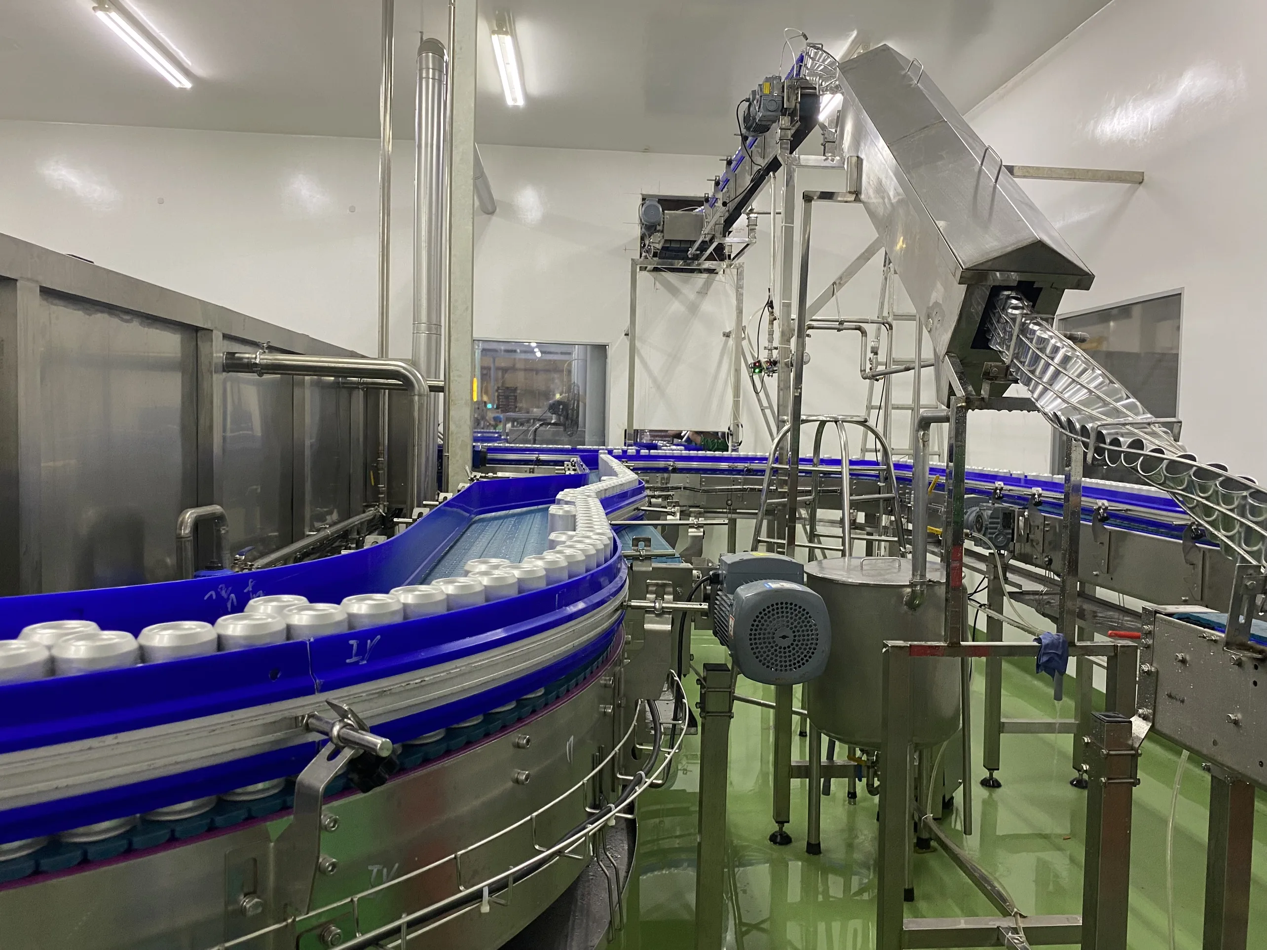 Wholesale Fresh Fruit Juice 240ml Mango Fruit Juice from 100% Natural Fruit in Vietnam