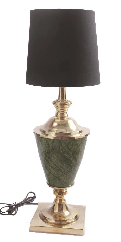 Modern Style Metal Bedside Table Lamp with Square Shade Aluminum and PC/Abs Body 110V LED Light Source for Room Decor