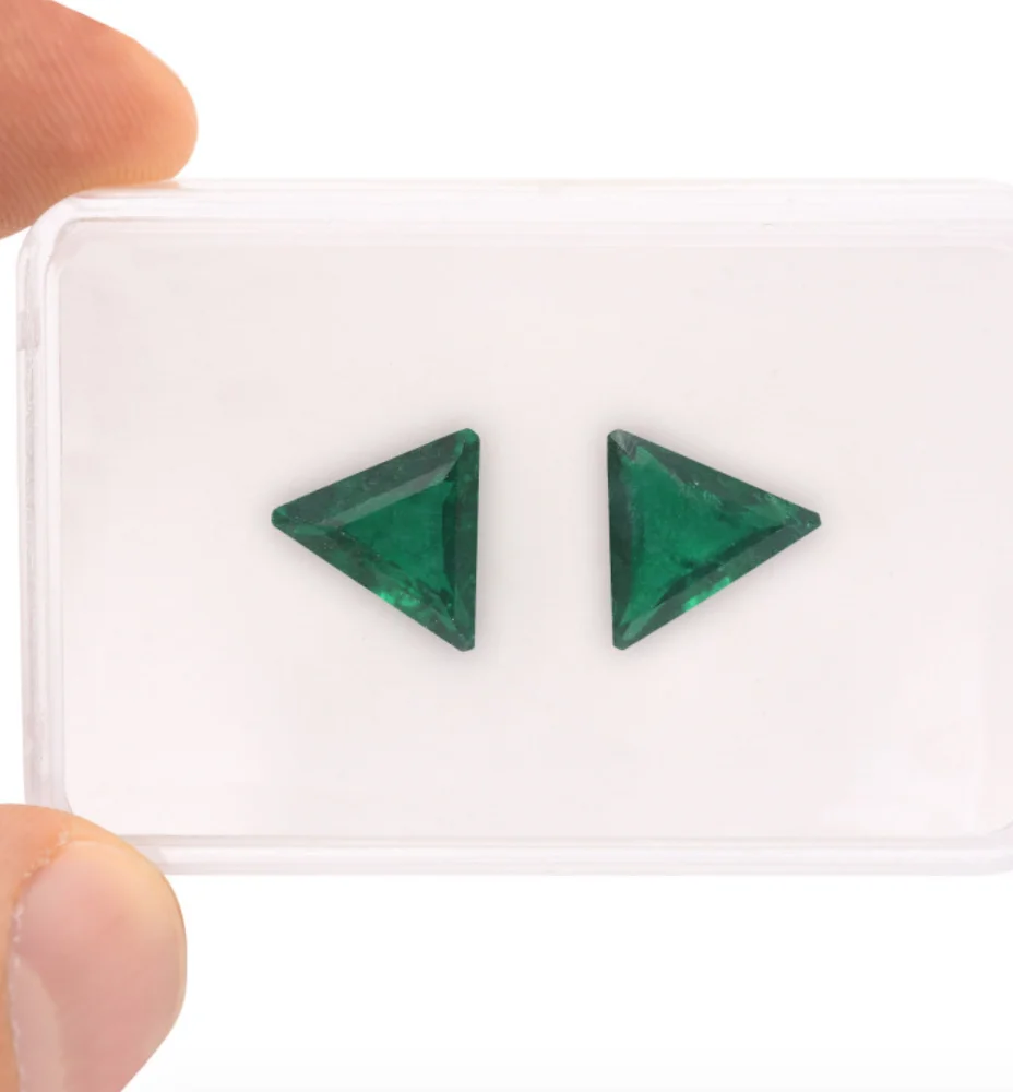 6.22 Carat Green COLOMBIAN Emerald Trillion Shape Emerald Cut Shape No Oil Certified Gemstone Loose Gemstone Precious Stone