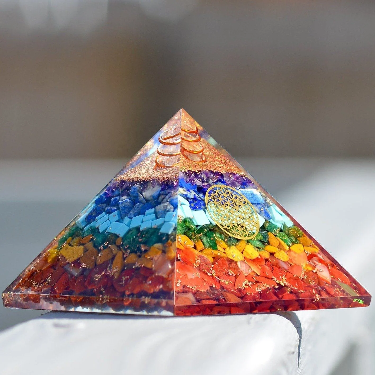 High Quality Seven Chakra Orgonite Pyramid Natural Quartz Gemstone Wholesale Crystal AGATE Pyramid