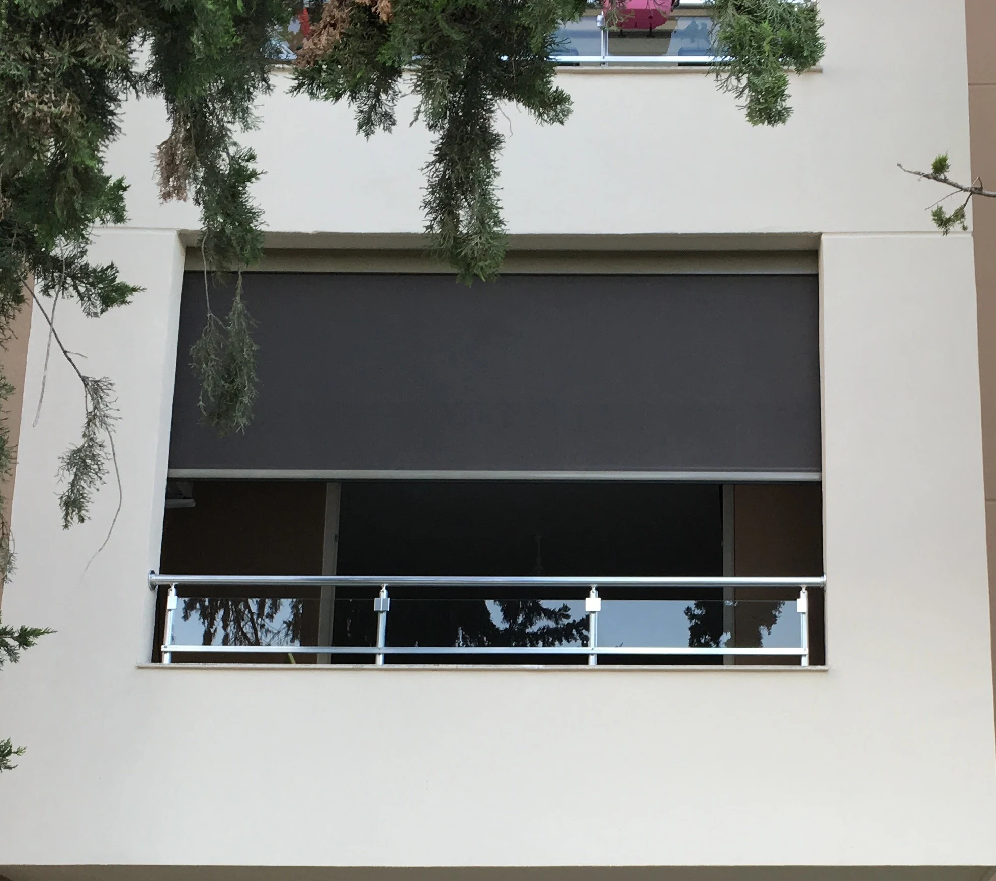 Motorized   Outdoor Blind