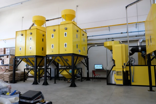 Caffe Bonito Arabica blend 250 gr. Ground Coffee - Medium Roasted Ground Coffee Vacuum Packed