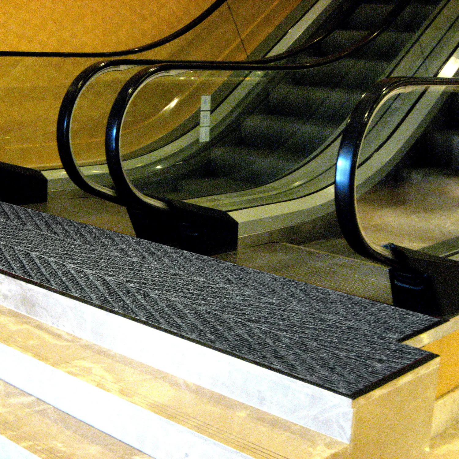 BEST SELLING ANTI SLIP CLEANMAX OEM ODM 1.8*18M TUFTED MAT