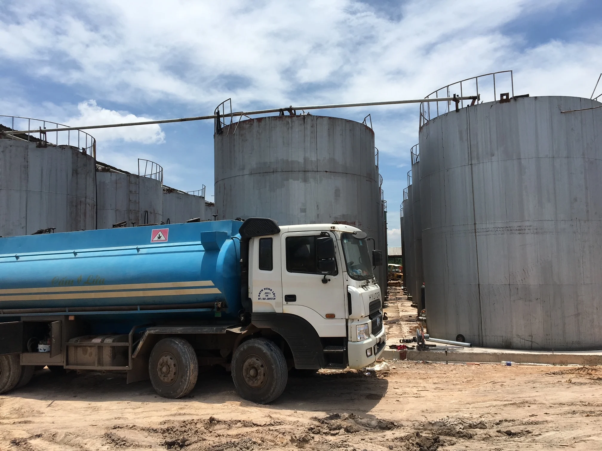 
BOILED CNSL /CRUDE CARDANOL / Cashew nut shell liquid produce from Vietnam / Quick response and Packed careful 