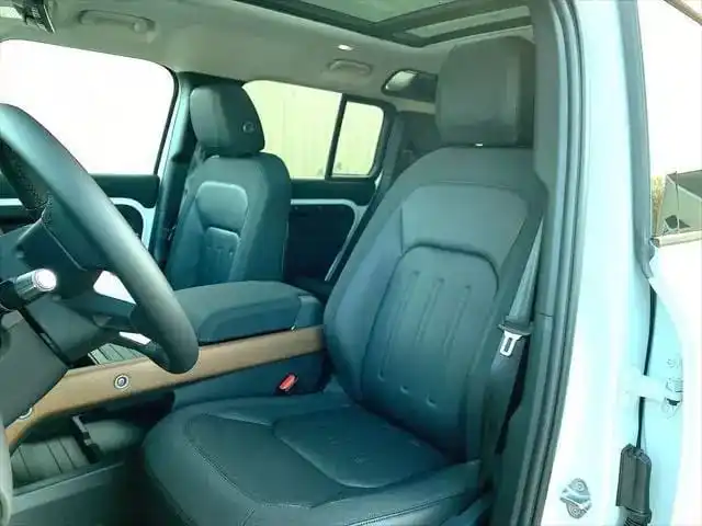 2020 LA ND RO VER DE FEN DER S 2.0L