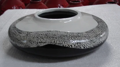 
Lacquer ceramic vase with three-tone colour 