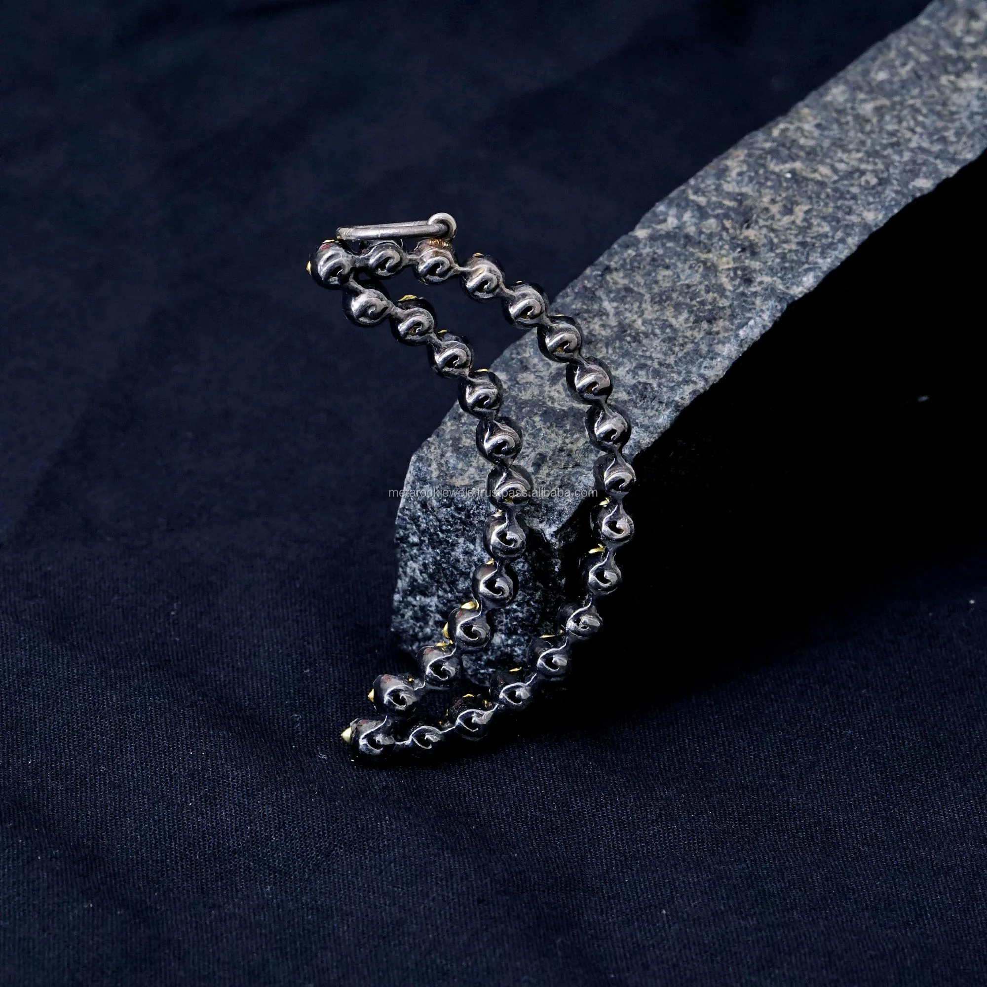 Natural Rose Cut Diamond Jewelry 925 Sterling Silver Polki Diamonds Crescent Moon Pendant