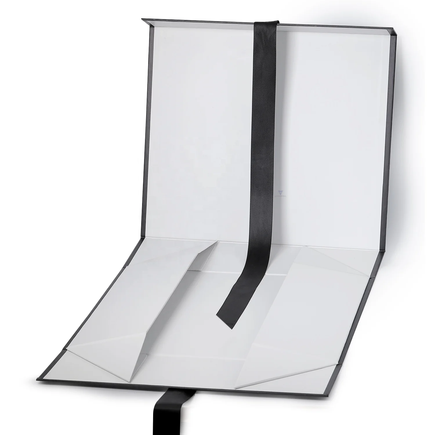 Wholesales  Ribbon Handle Black And White Clothes Shoes Gift Packaging Folding Paper Box With Custom Logo