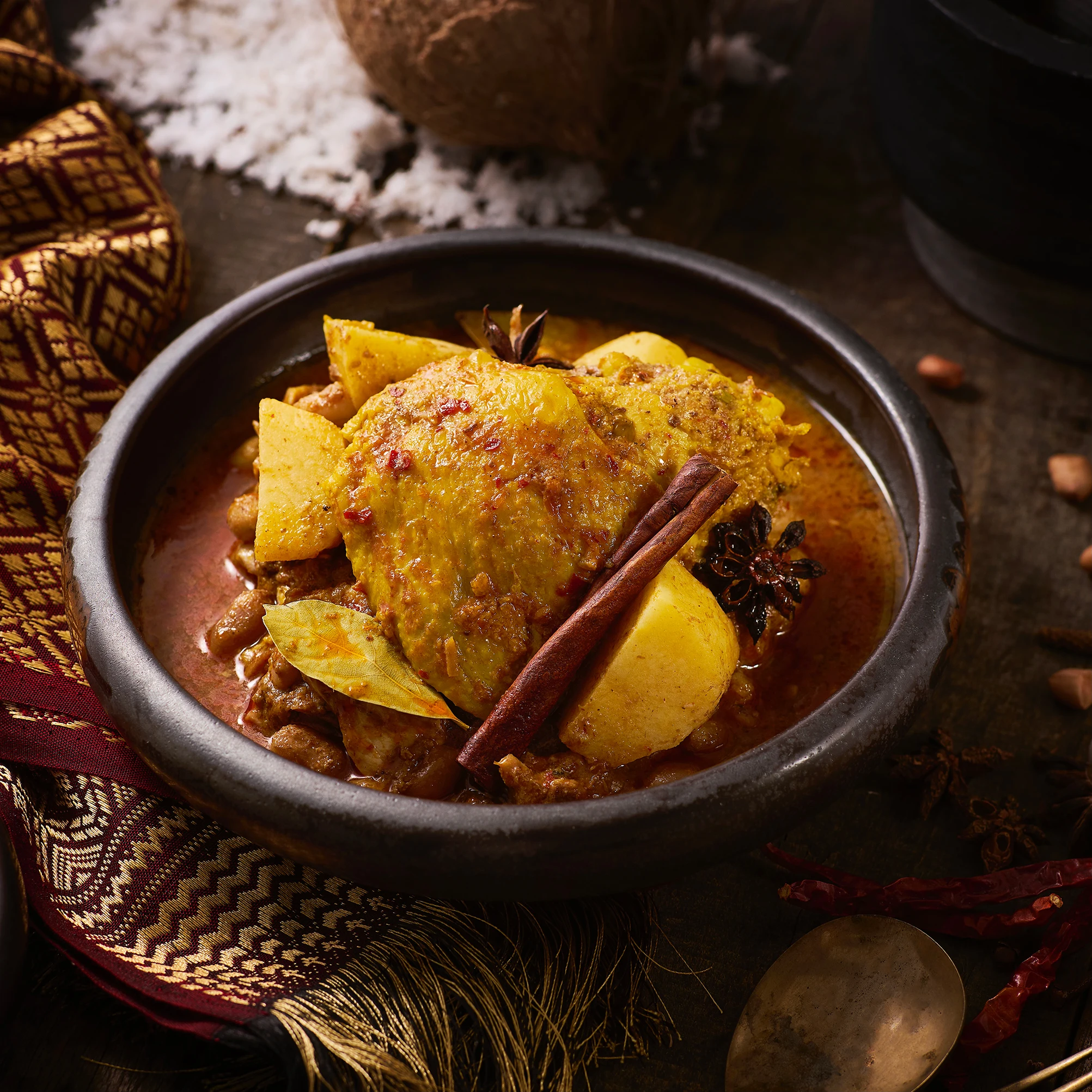 
ROSS - Ready to Eat : Chicken Masman Curry/ can be kept 1 year at room temperature / new normal food, / 100% sterilized 